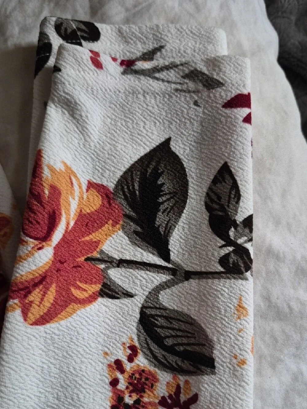 SHEIN White Floral Jeggings with Rust & Olive Blooms
